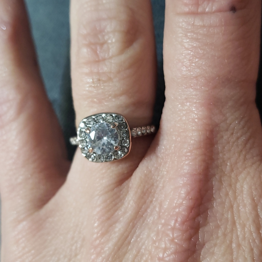 Antique style sterling silver ring